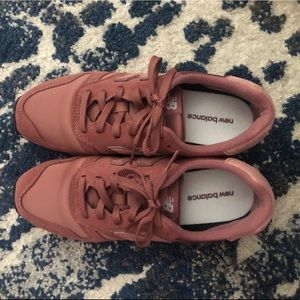 New Balance Women’s WL373 Sneakers - Size 8